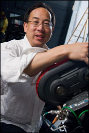 Larry Fong