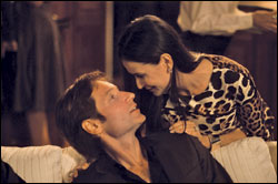 David Duchovny and Demi Moore starred as a seemingly perfect couple in indie pic “The Joneses.” 