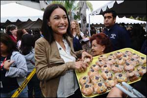 Julia Jones