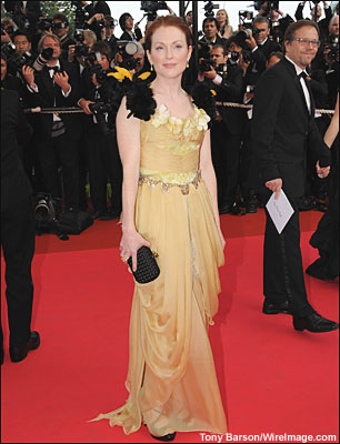 'Blindness' star Julianne Moore arrives at the film's premiere -- Cannes International Film Festival -- May 14, 2008 | Related article 