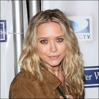 Actress Mary Kate Olsen attends the 8th Annual Tribeca Film Festival 'Whatever Works' premiere at the Ziegfeld on April 22, 2009 in New York City. Review: Whatever Works 