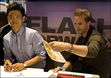 'FlashForward's' John Cho and Joseph Fiennes also signed autographs.