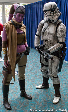 Comic-Con: Autographs, booths & more 33
