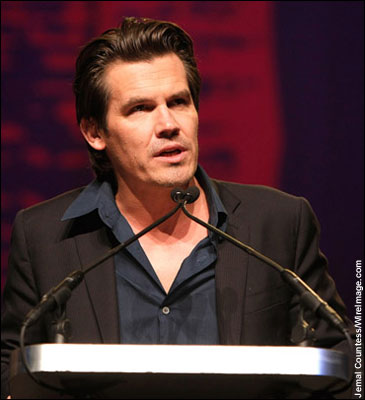 Actor Josh Brolin onstage during the 17th Annual Gotham Awards presented by IFP at Steiner Studios on November 27, 2007 in Brooklyn, NY See photos, film credits and more on Josh Brolin 