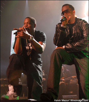 Rapper Jay-Z performs with Rapper Sean 'P. Diddy' Combs at Hammerstein Ballroom on November 11, 2007 in New York