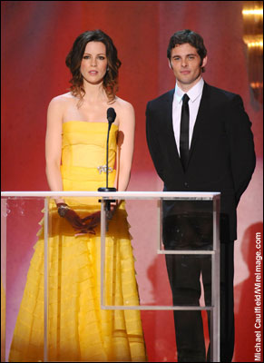 Actors Kate Beckinsale and James Mardsen on stage at the 14th Annual Screen Actors Guild Awards at the Shrine Auditorium on January 27, 2008 in Los Angeles, California.